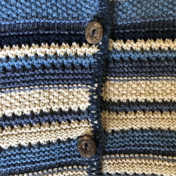 SOLD High Sierra knitted/crocheted sweater top - Picture 7 of 8